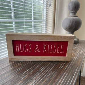 RAE DUN - Hugs and Kisses Sign